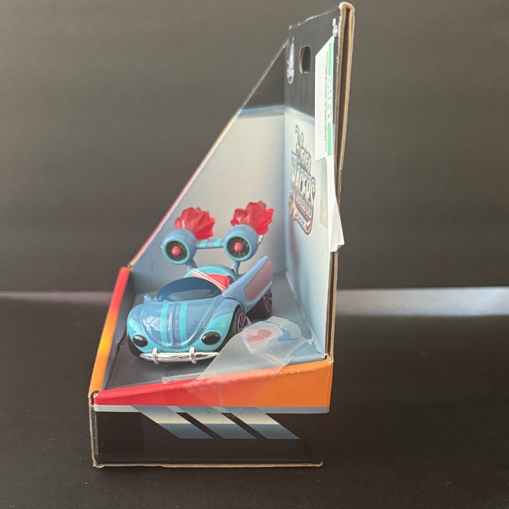 Disney Racers Die Cast Cars Space Racing Stitch NIP New 1:64 Scale - Picture 4 of 11